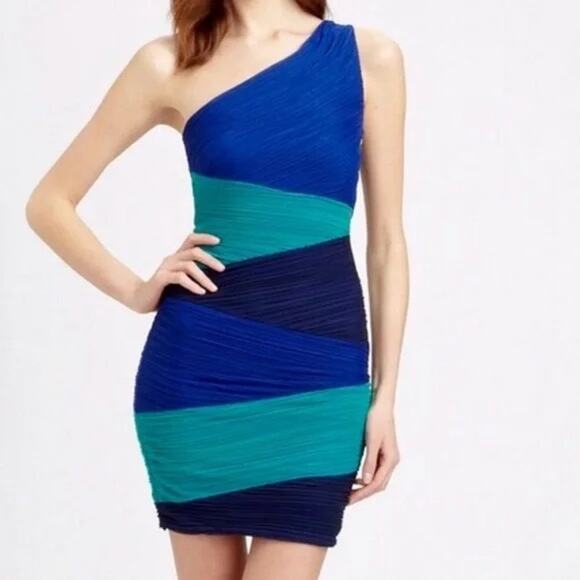 BCBGMaxAzria Dresses & Skirts - BCBGMaxazria Petites Kira One Shoulder Blue Green Colorblock‎ Ruched Dress MP